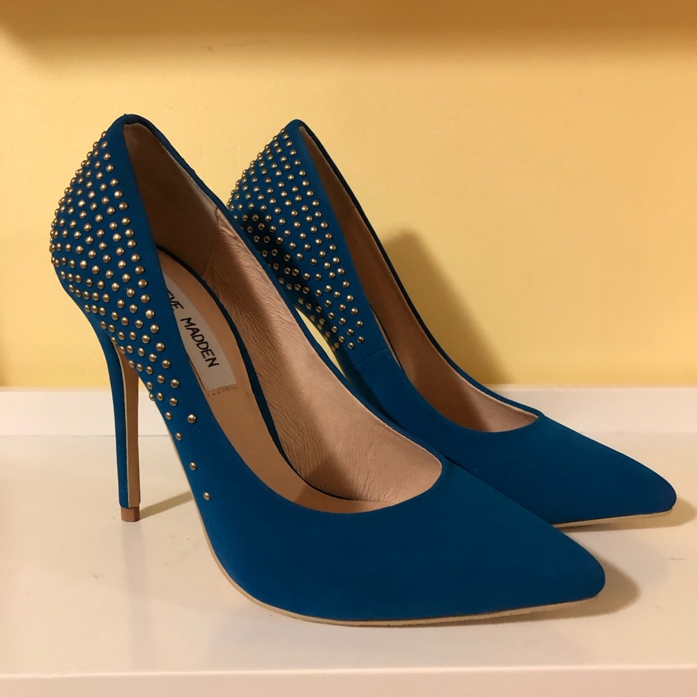 Steve Madden “Inferno” pumps